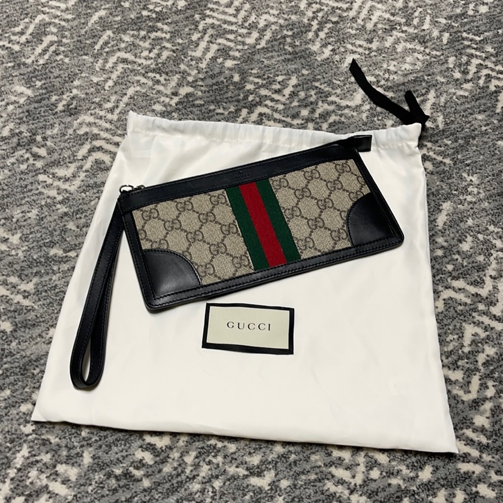 Gucci GG supreme wristlet